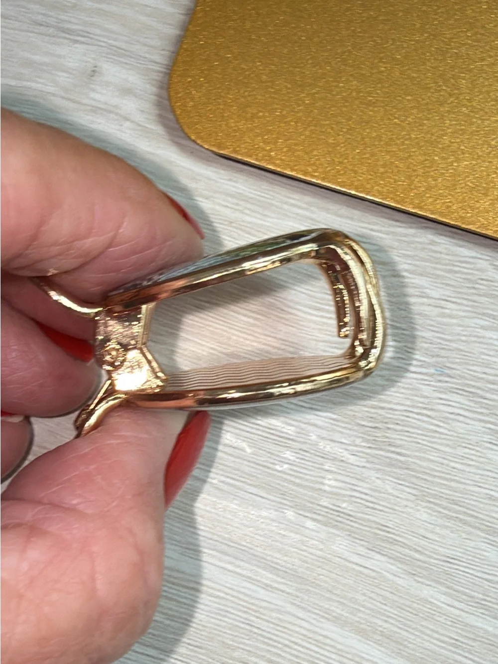 Gucci bloom up cycled small hair claw clip brand new !!